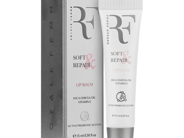 بالم ترمیم کننده و نرم کننده لب رویال فم | 15 میلی لیتر