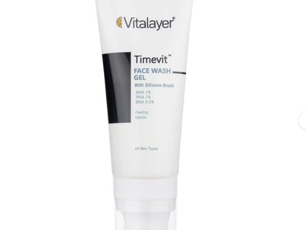 ژل شستشوی صورت تایم ویت با براش سیلیکونی مناسب انواع پوست ویتالیر – 200 میلی لیتر