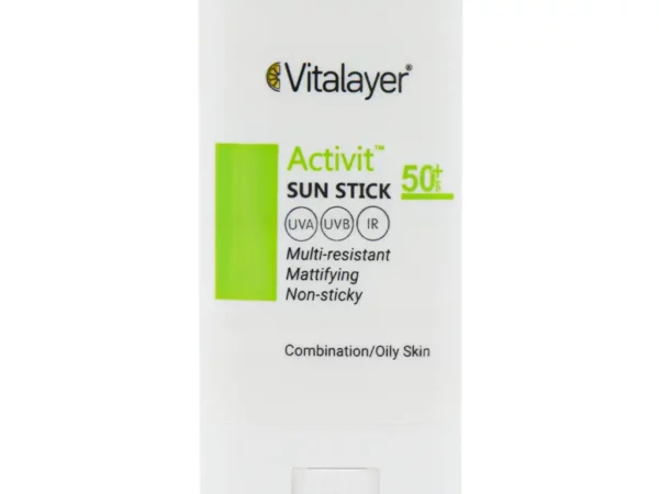 با ضد آفتاب استیکی SPF50 ویتالیر، بدون نگرانی از آفتاب، بیرون برو! این محصول سبک، بی‌رنگ و ضد آب، پوستت رو در برابر اشعه‌های مضر محافظت می‌کنه و برای استفاده سریع و راحت در هر موقعیتی طراحی شده—از باشگاه تا کوهستان.