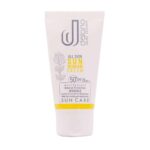 کرم ضد آفتاب SPF50 دلانو مناسب انواع پوست (50 میلی لیتر)