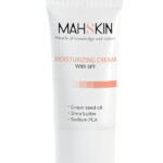 کرم مرطوب کننده حاوی SPF 12 مه اسکین | 40 میلی لیتری